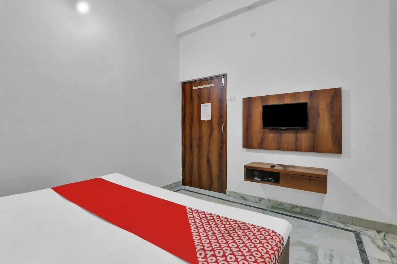 Oyo 82070 Rudra Guest House 바라나시 인도