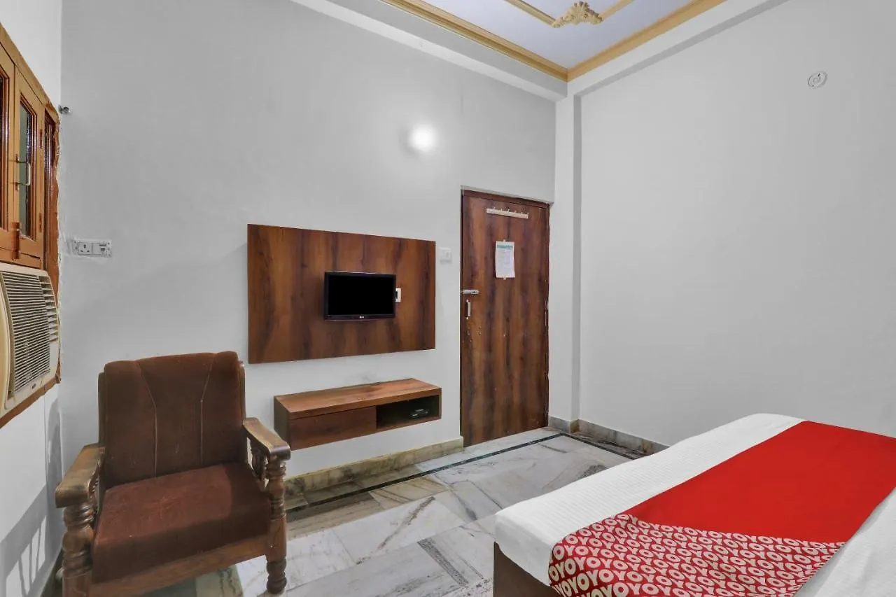 호텔 Oyo 82070 Rudra Guest House 바라나시