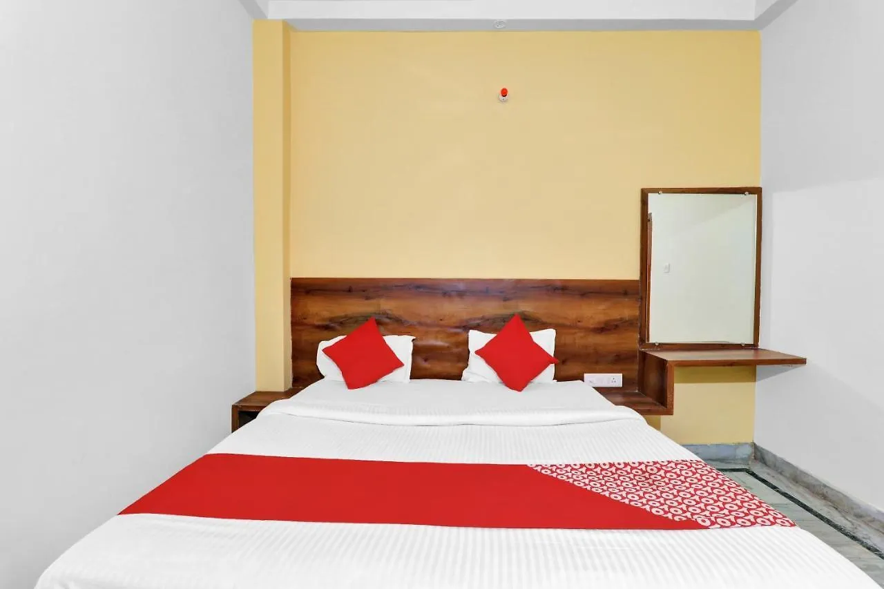 호텔 Oyo 82070 Rudra Guest House 바라나시